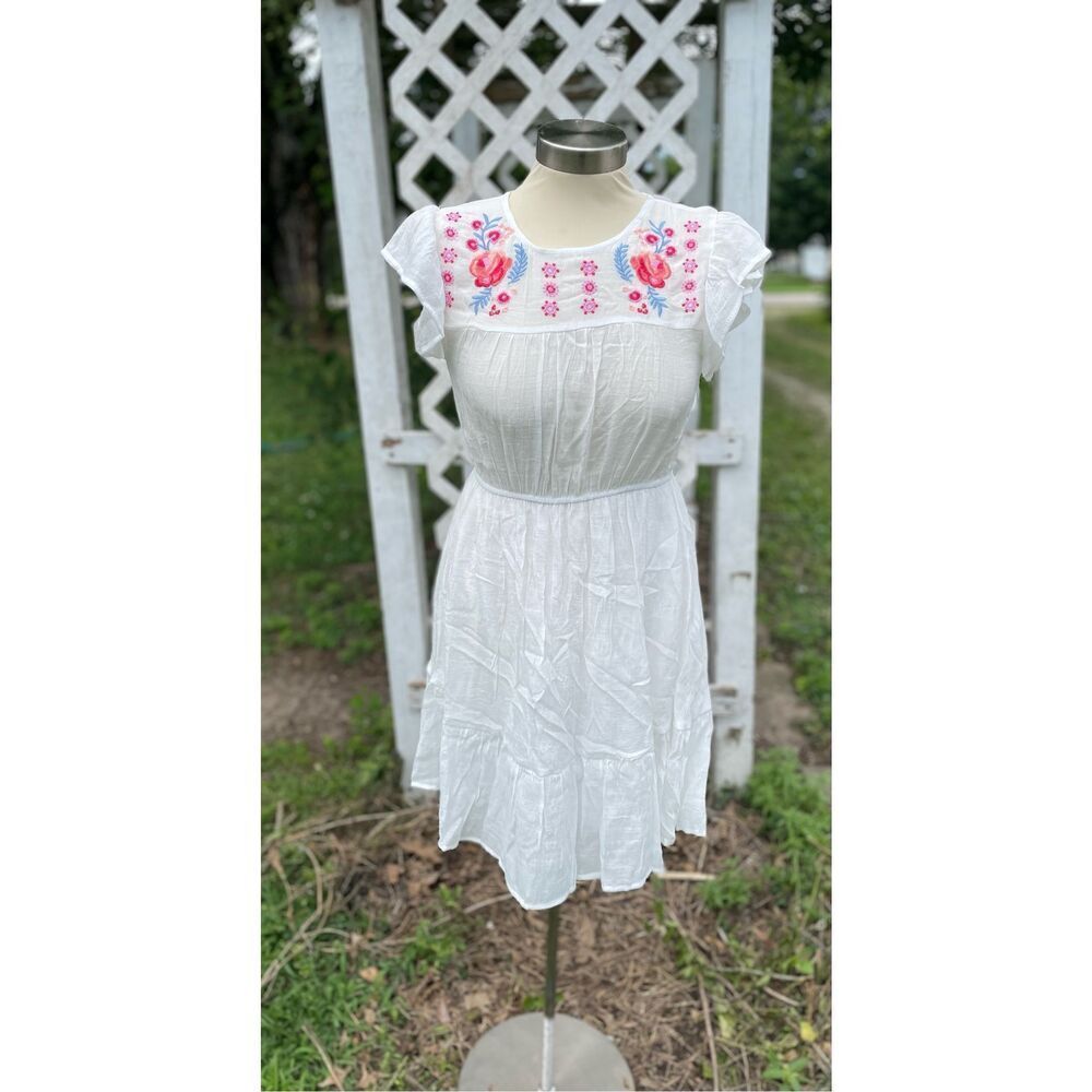 Mine White Mini Dress Pink Blue Embroidered Small New Boutique